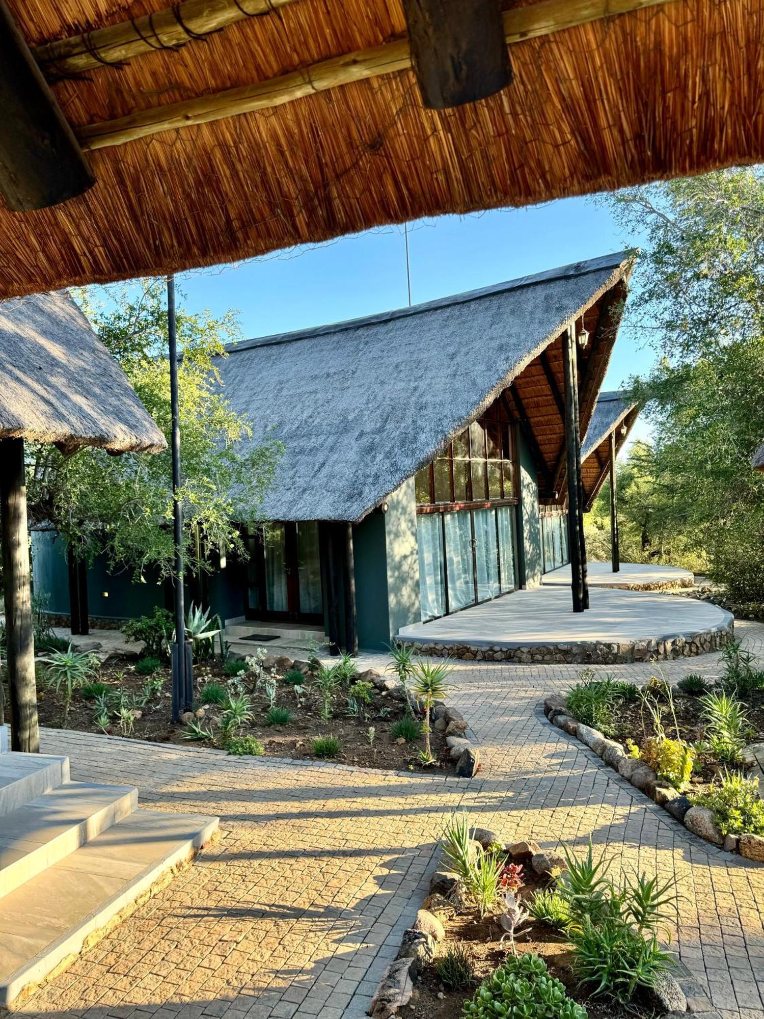 Pangolin Game Lodge - Self Catering, Incl 2 Game Drives Per Day Matlhagame Buitenkant foto