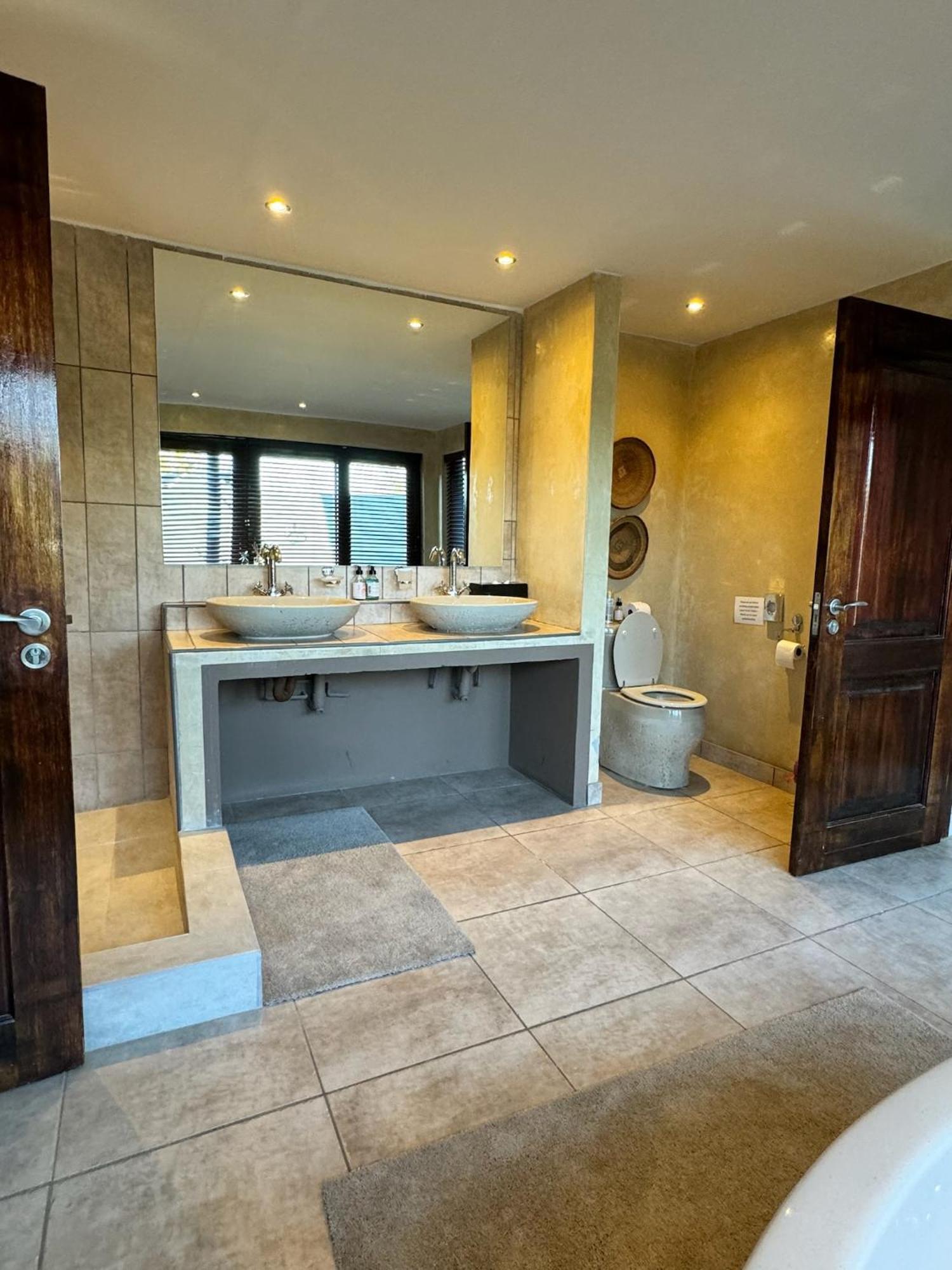 Pangolin Game Lodge - Self Catering, Incl 2 Game Drives Per Day Matlhagame Buitenkant foto