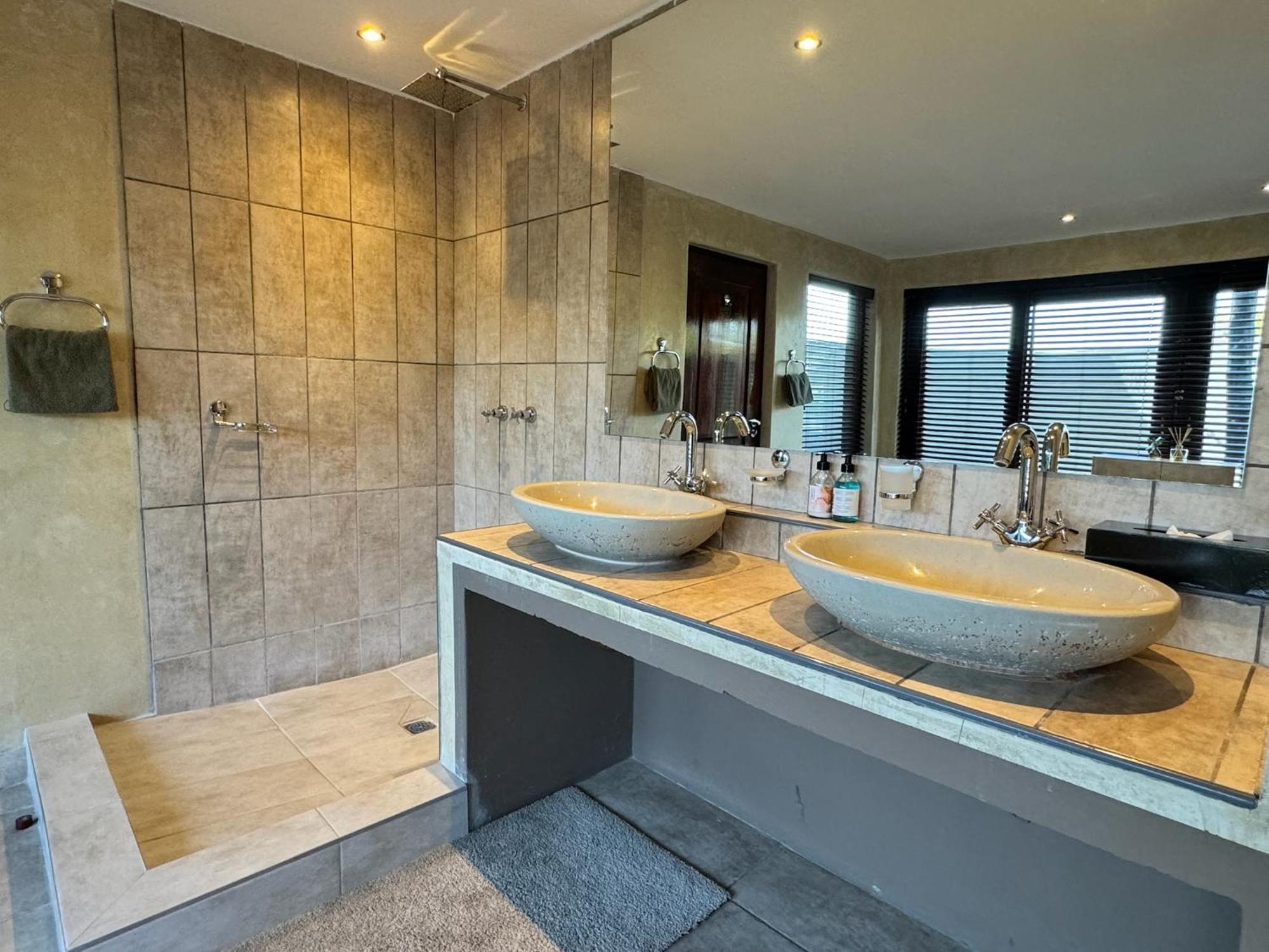 Pangolin Game Lodge - Self Catering, Incl 2 Game Drives Per Day Matlhagame Buitenkant foto