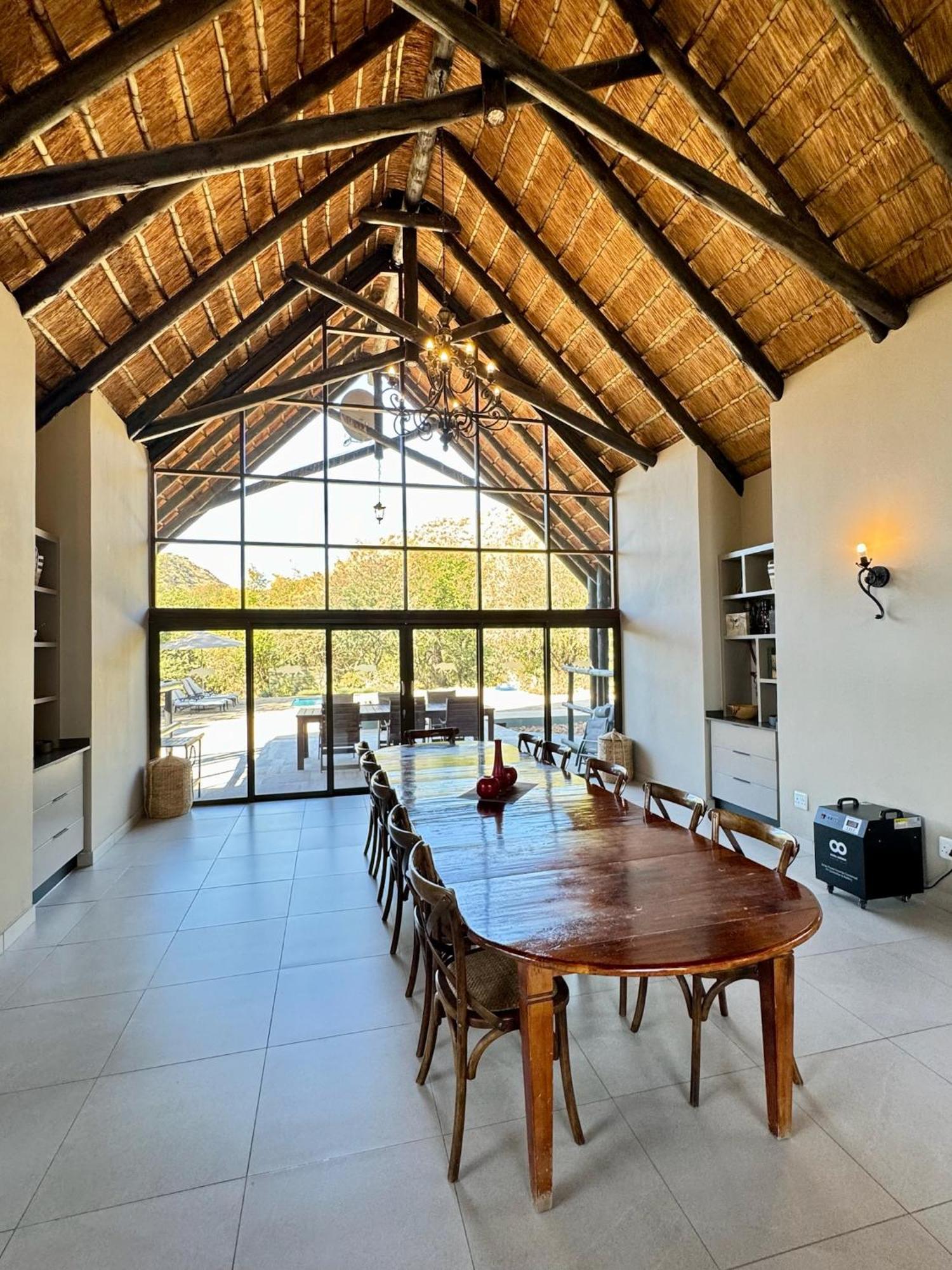 Pangolin Game Lodge - Self Catering, Incl 2 Game Drives Per Day Matlhagame Buitenkant foto